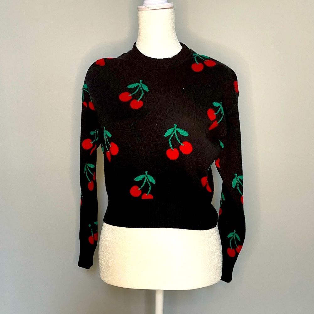 NWOT No Boundaries Black Jacquard Sweater
